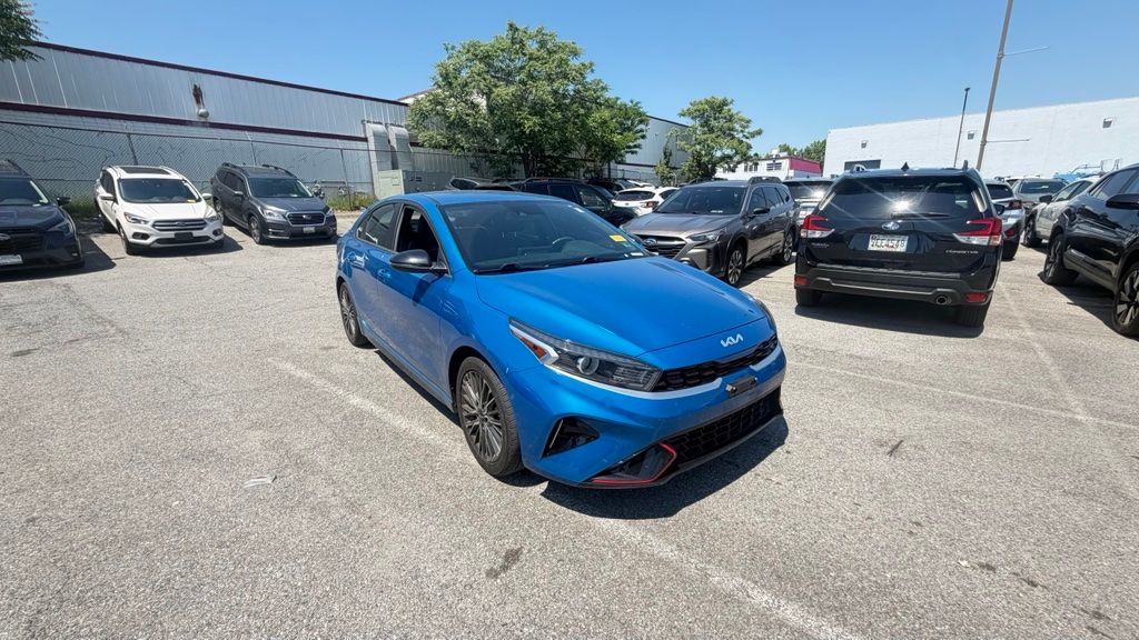 2023 Kia Forte GT-Line AT's photo