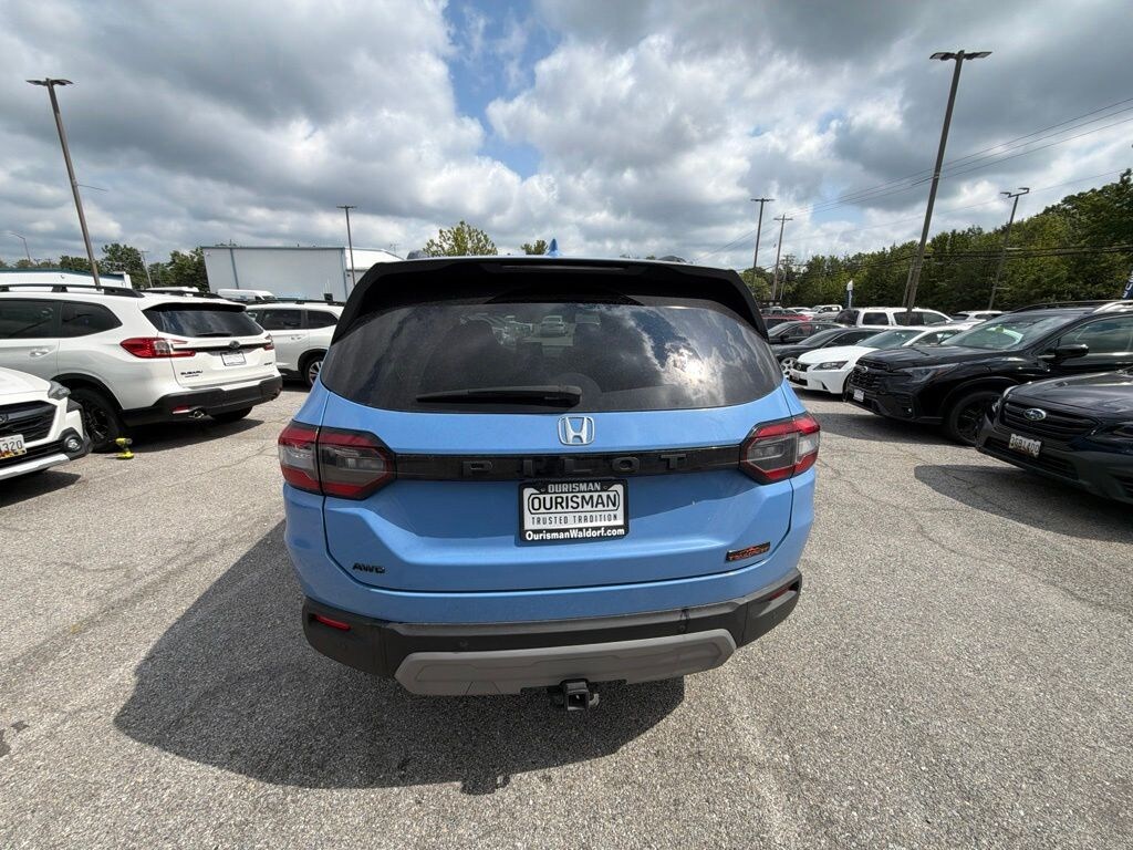 Used 2024 Honda Pilot TrailSport SUV