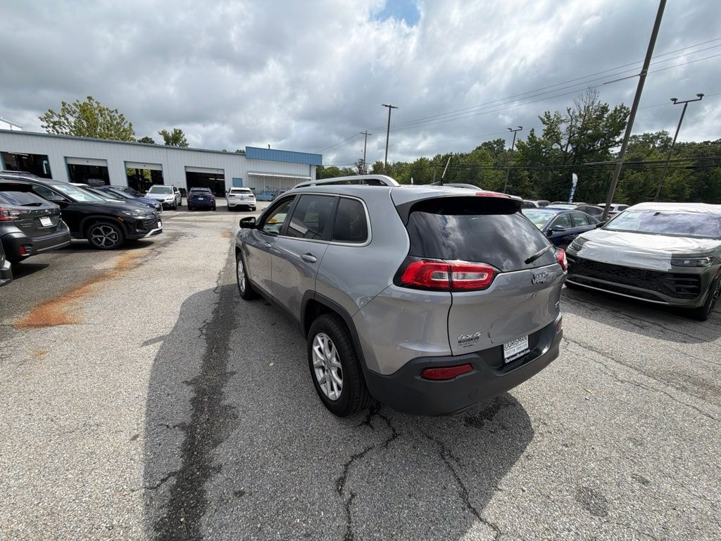 Used 2017 Jeep Cherokee Latitude SUV