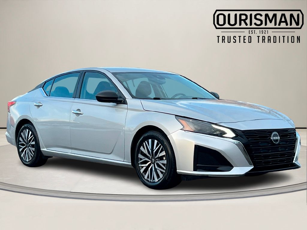 2024 Nissan Altima SV