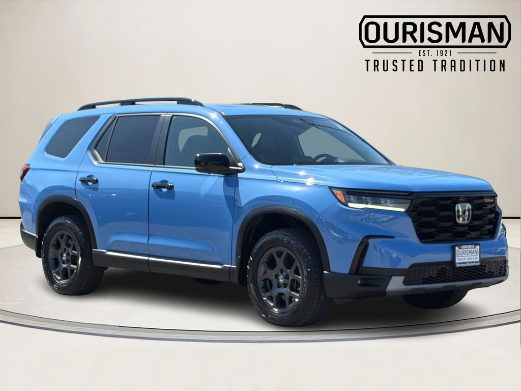 Used 2024 Honda Pilot TrailSport SUV