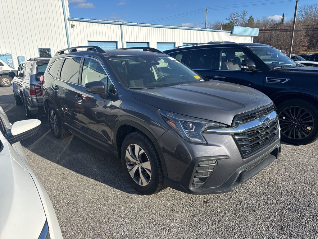 2024 Subaru Ascent Premium's photo