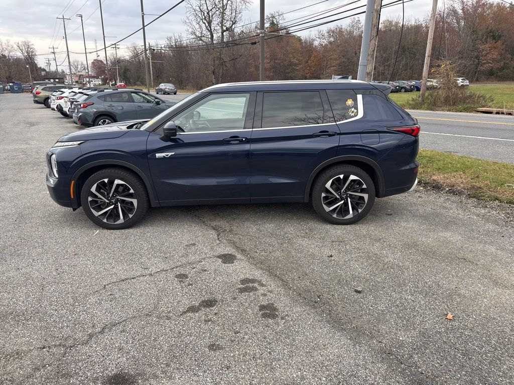 2023 Mitsubishi Outlander PHEV SEL photo 4