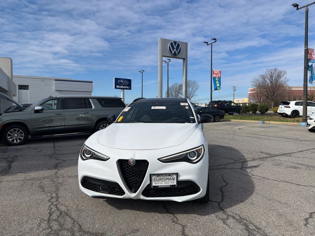 Used 2023 Alfa Romeo Stelvio Veloce SUV