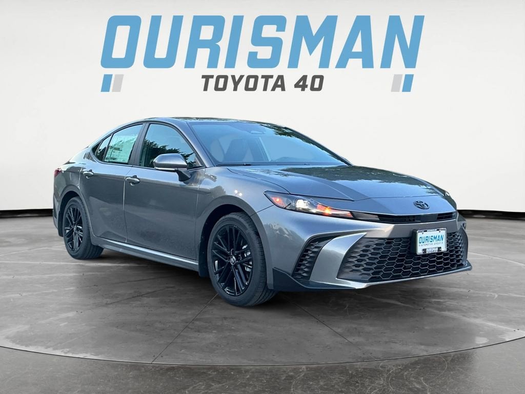 2026 Toyota Camry SE Hybrid's photo