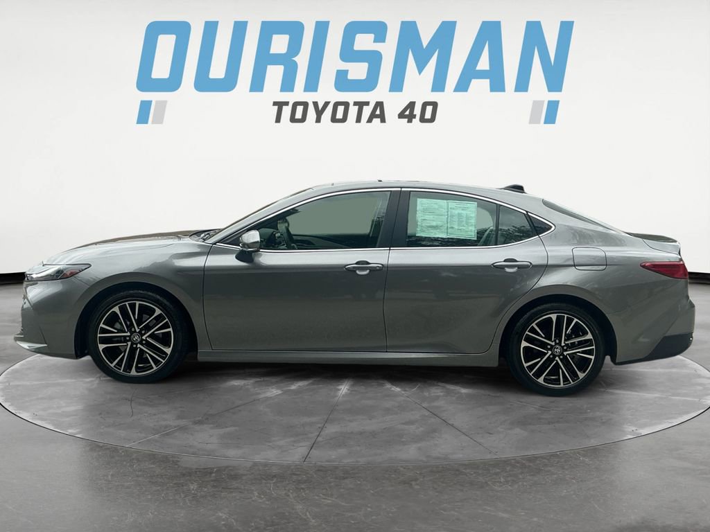 2025 Toyota Camry XLE photo 3