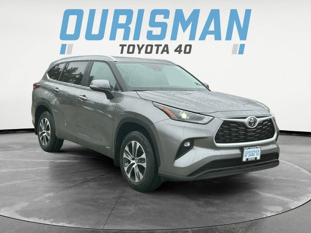 New 2026 Toyota Highlander Hybrid XLE SUV