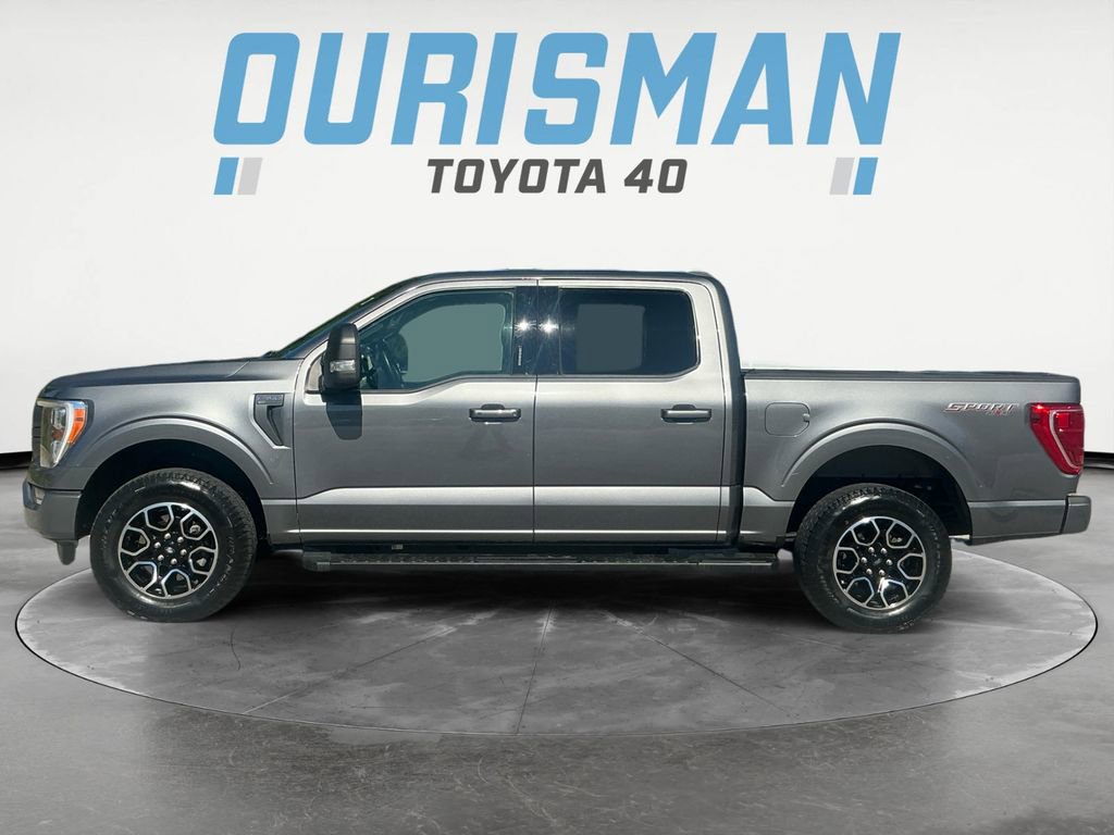 2023 Ford F-150 XLT photo 2
