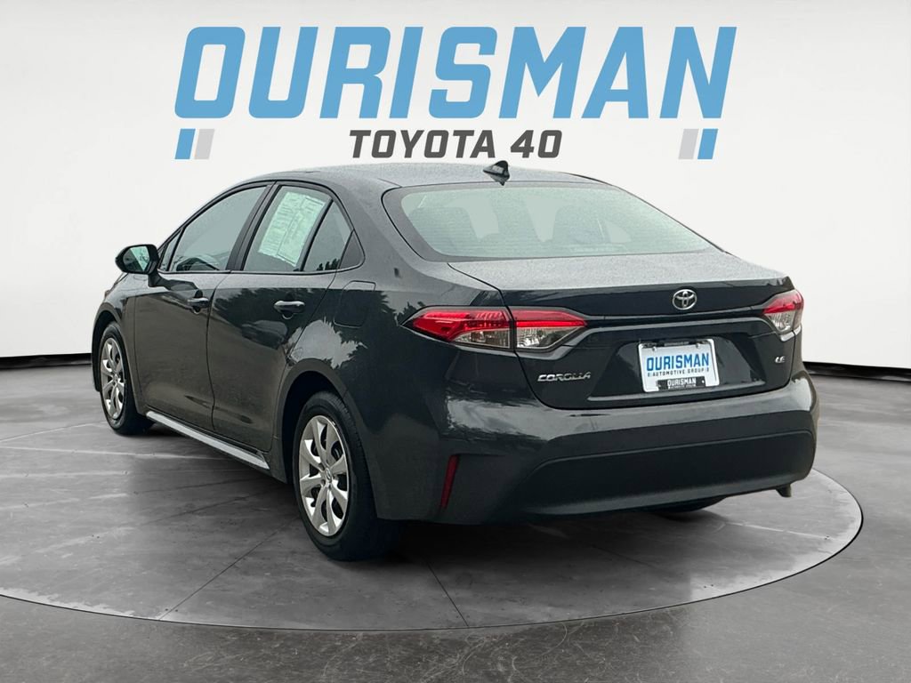 2023 Toyota Corolla LE photo 3