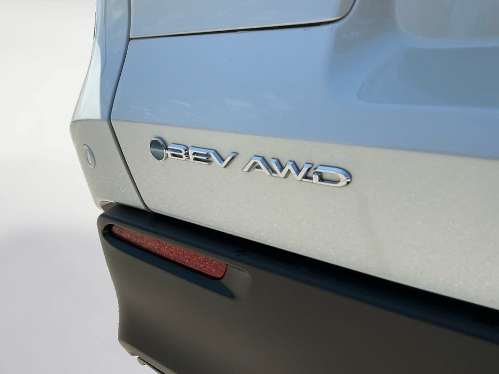 2026 Toyota bZ XLE - Photo 22