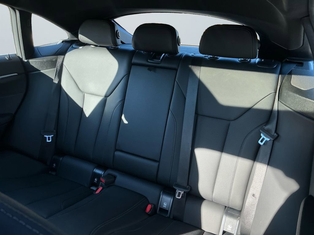 2025 BMW i4 40 - Photo 14