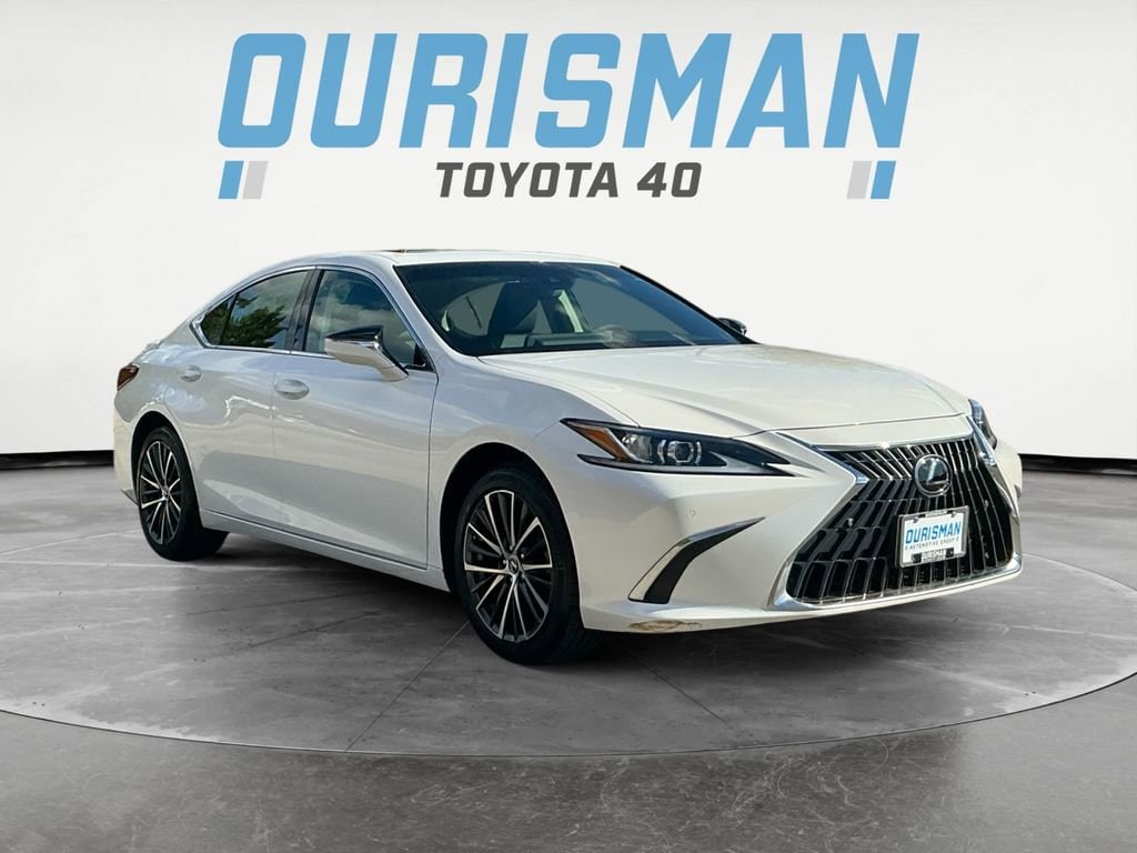 2023 Lexus ES 350's photo