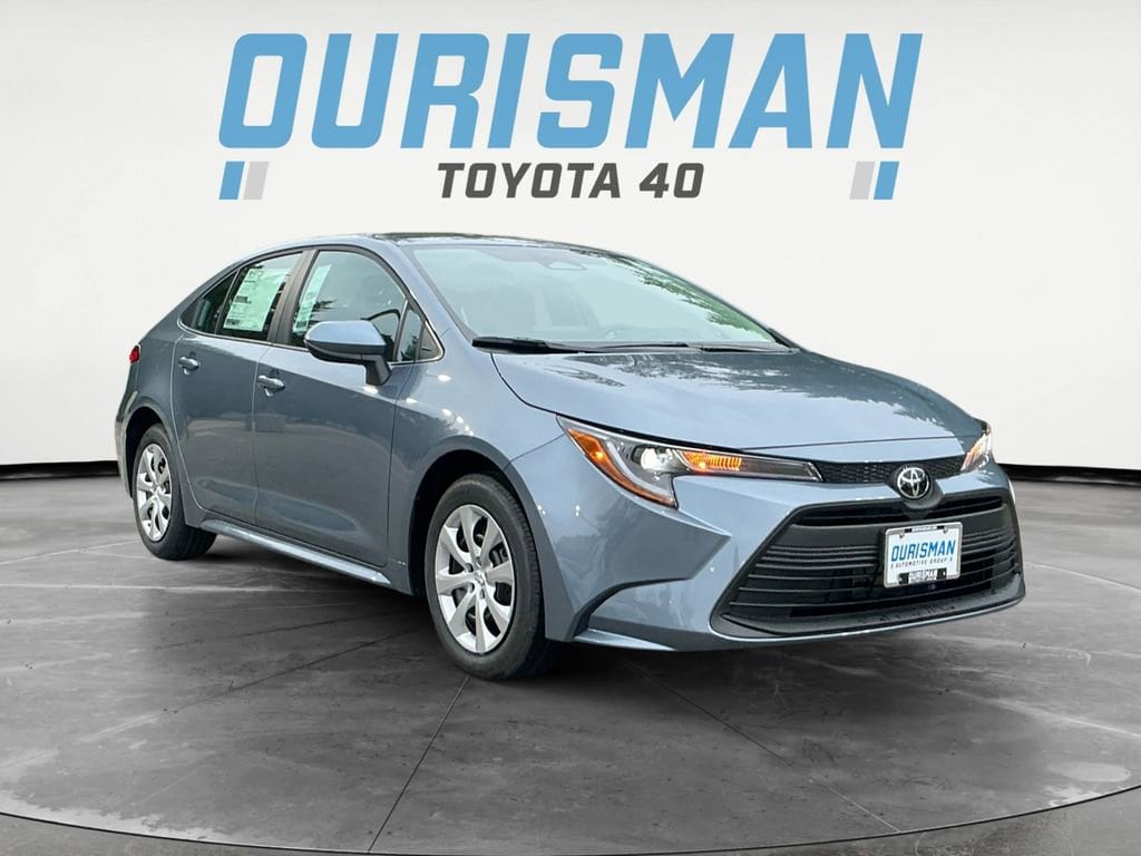 2026 Toyota Corolla LE's photo