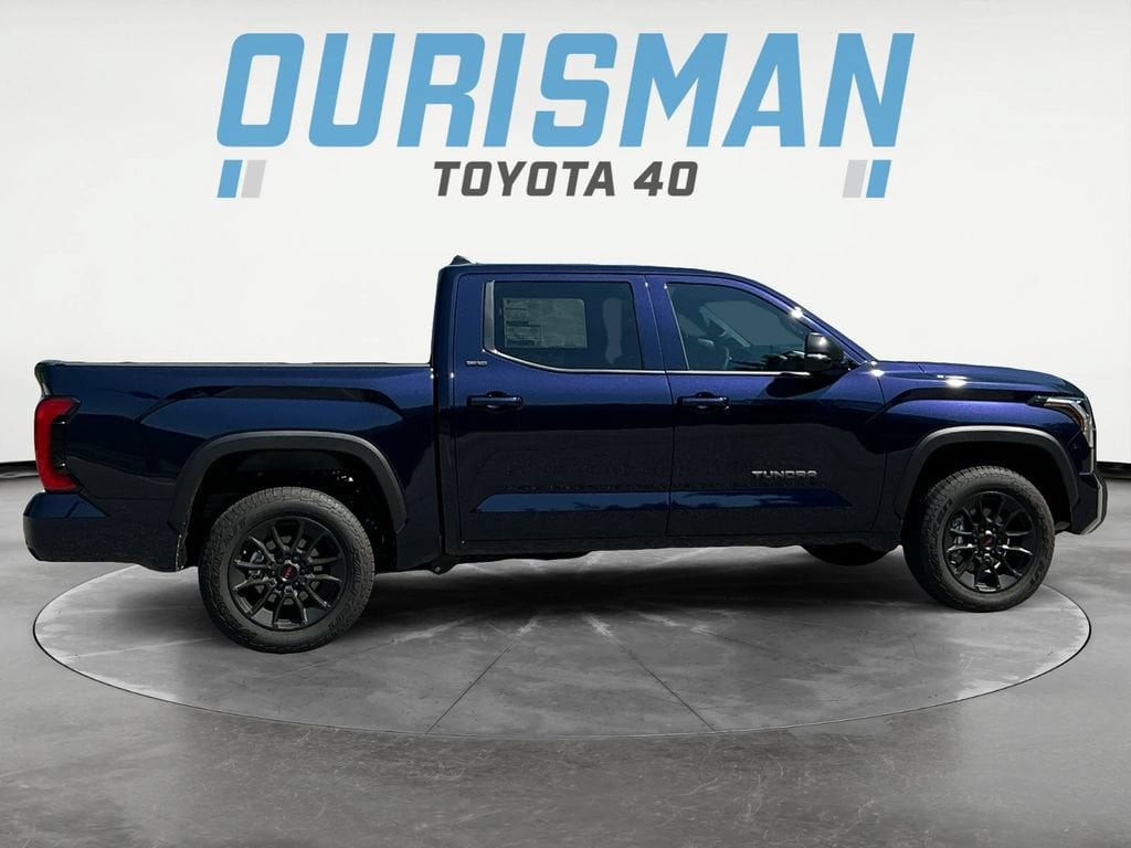 2026 Toyota Tundra SR5 - Photo 8