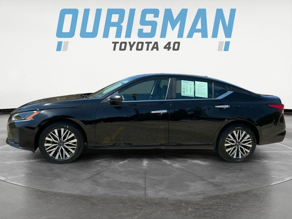 Used 2025 Nissan Altima 2.5 SV Sedan