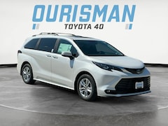 2025 Toyota Sienna XLE Van Passenger Van