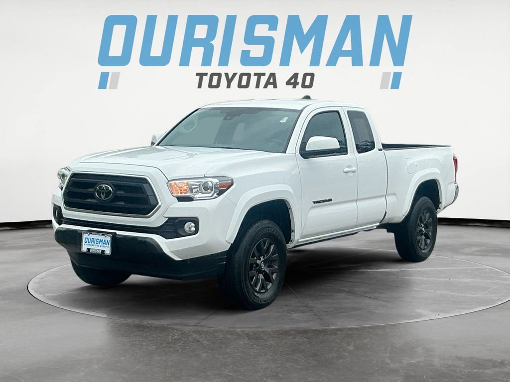 2022 Toyota Tacoma SR photo 2