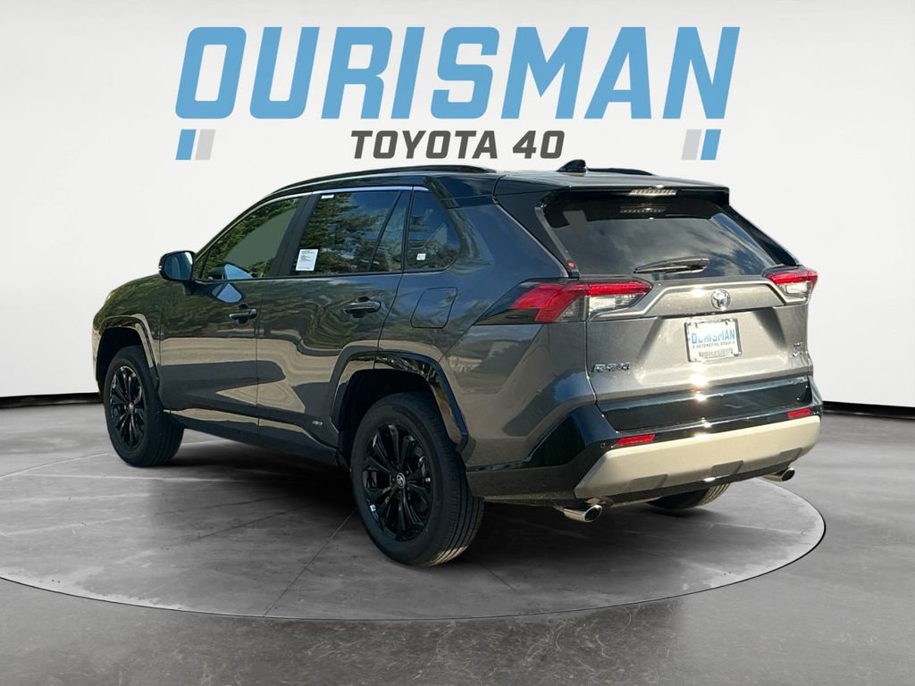 2025 Toyota RAV4 Hybrid XSE photo 3