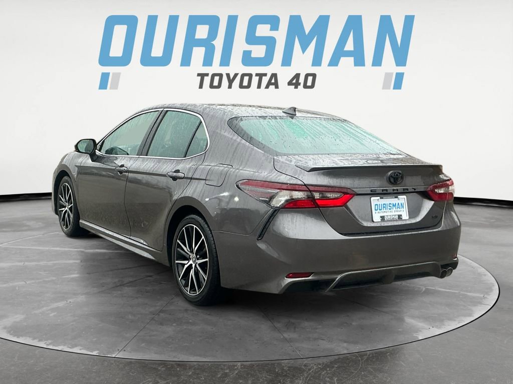 2023 Toyota Camry SE photo 4