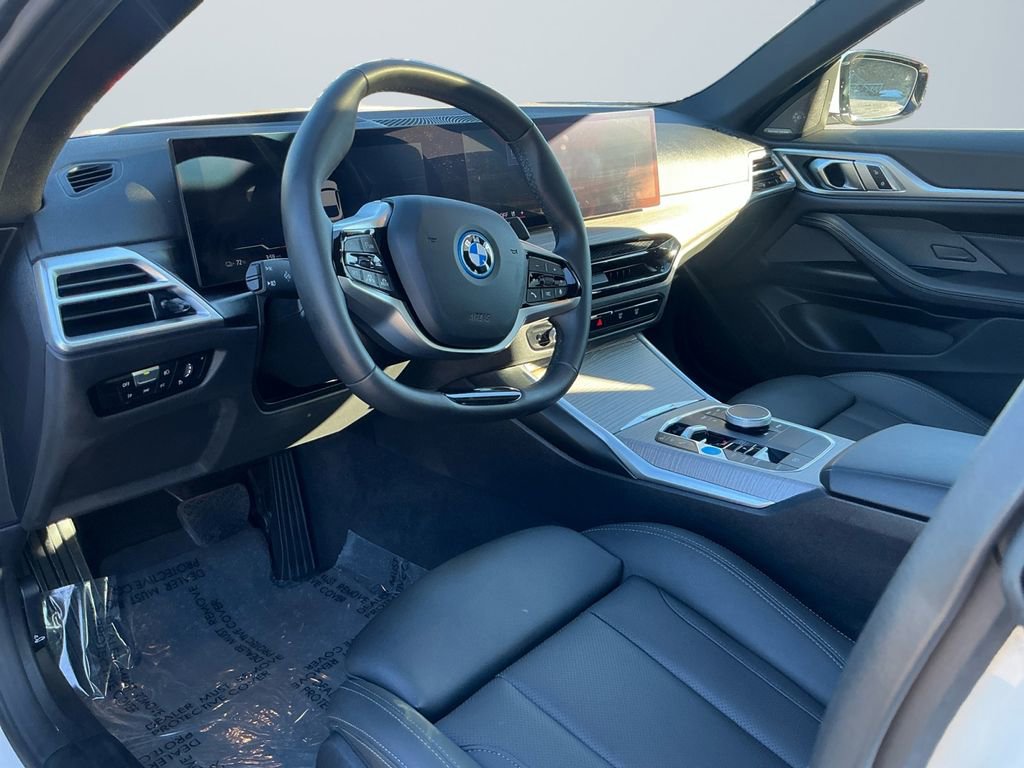 2025 BMW i4 40 - Photo 11