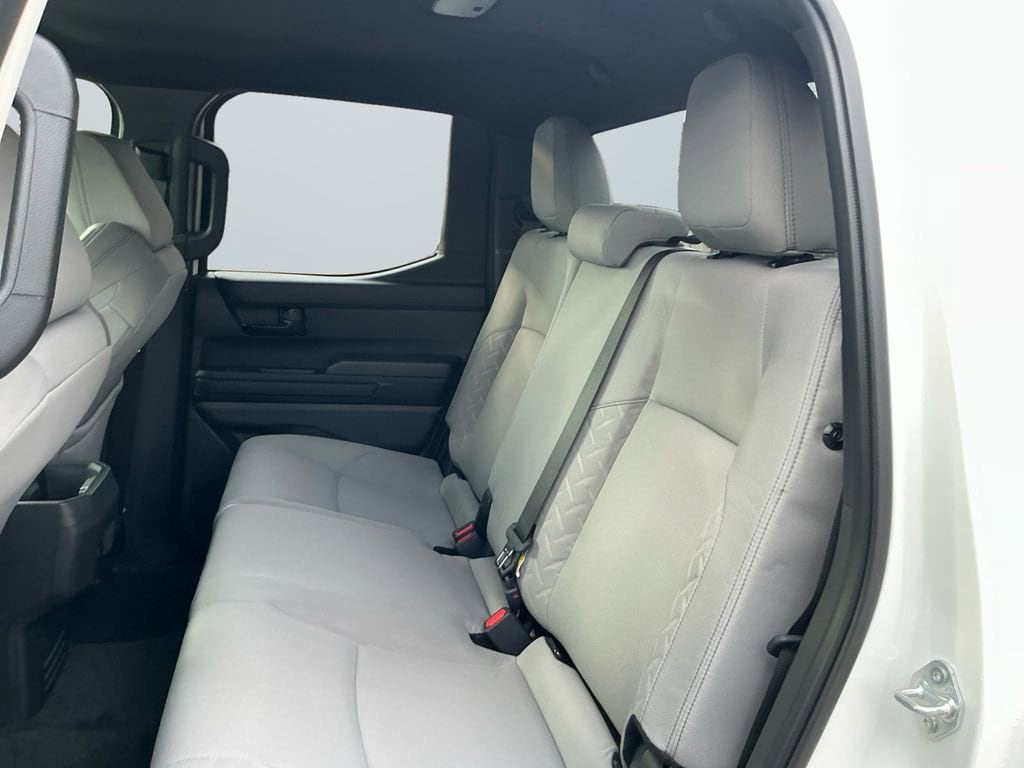 2026 Toyota Tacoma SR5 - Photo 14