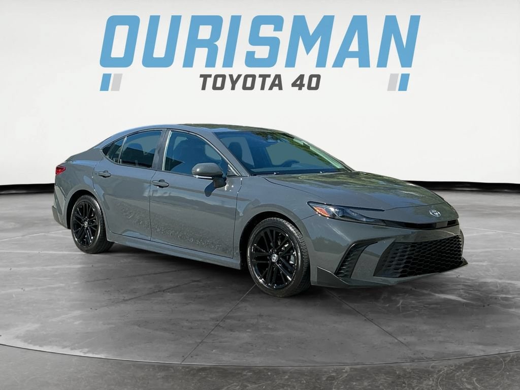 Used 2025 Toyota Camry SE Sedan