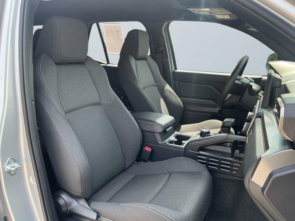 2026 Toyota 4Runner SR5 - Photo 17