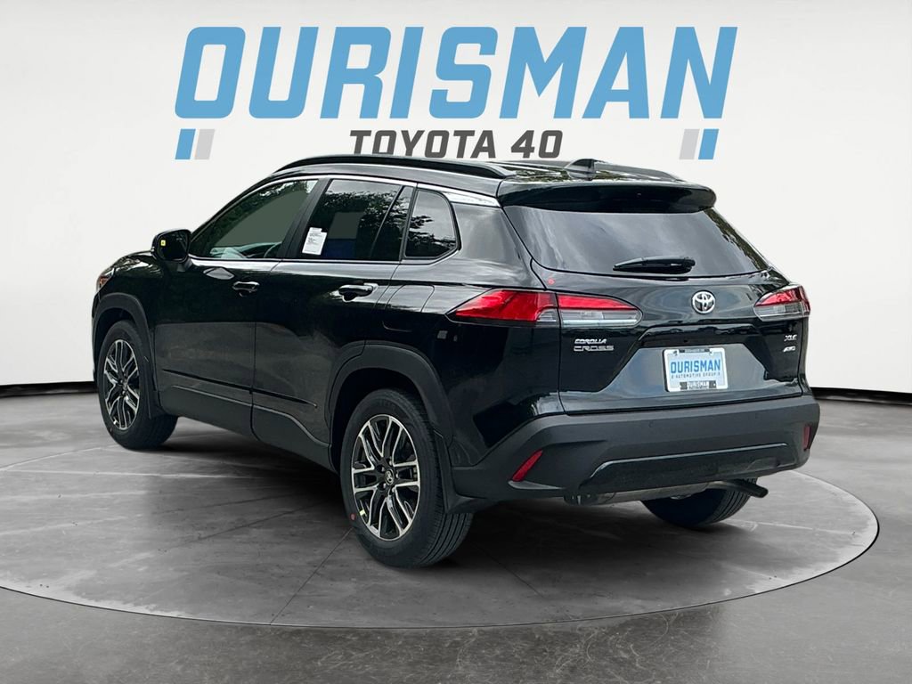 2026 Toyota Corolla Cross XLE photo 3