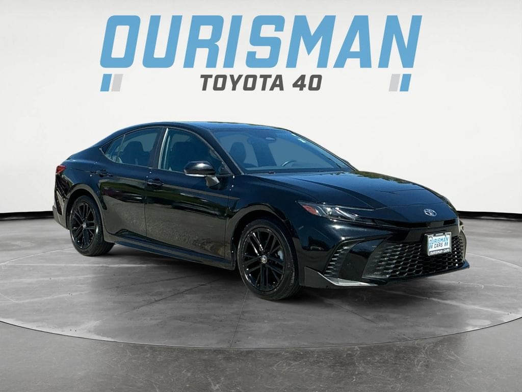 Used 2025 Toyota Camry SE Sedan