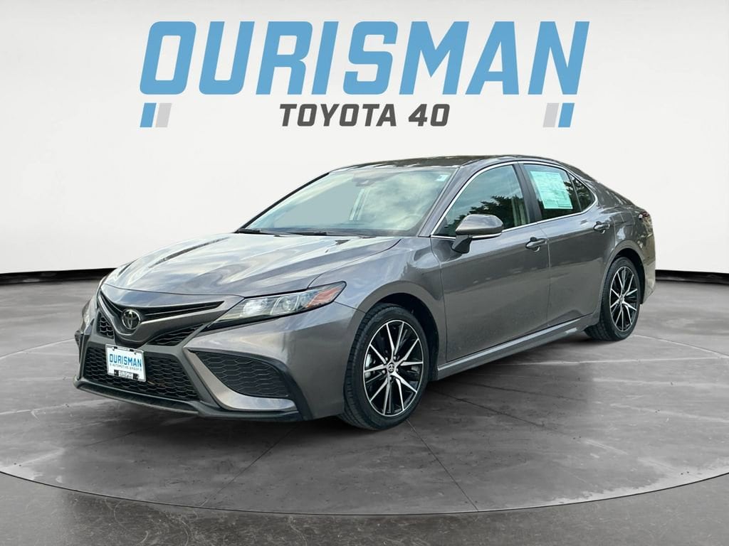Used 2023 Toyota Camry SE Sedan