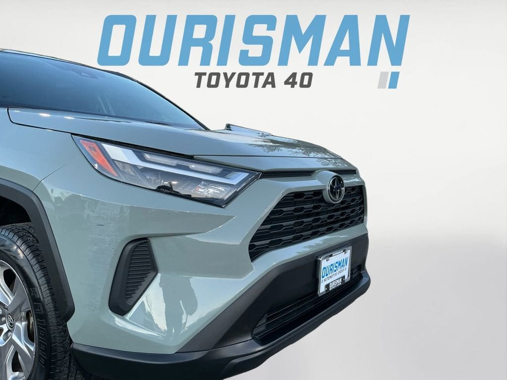 Used 2023 Toyota RAV4 XLE with VIN 2T3W1RFV8PW273823 for sale in Kansas City