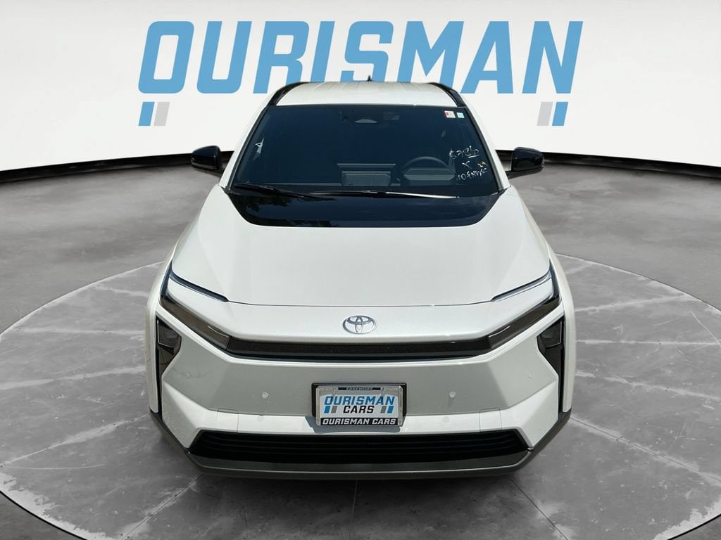 2026 Toyota bZ XLE - Photo 9