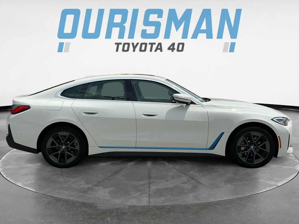 2024 BMW i4 eDrive40's photo