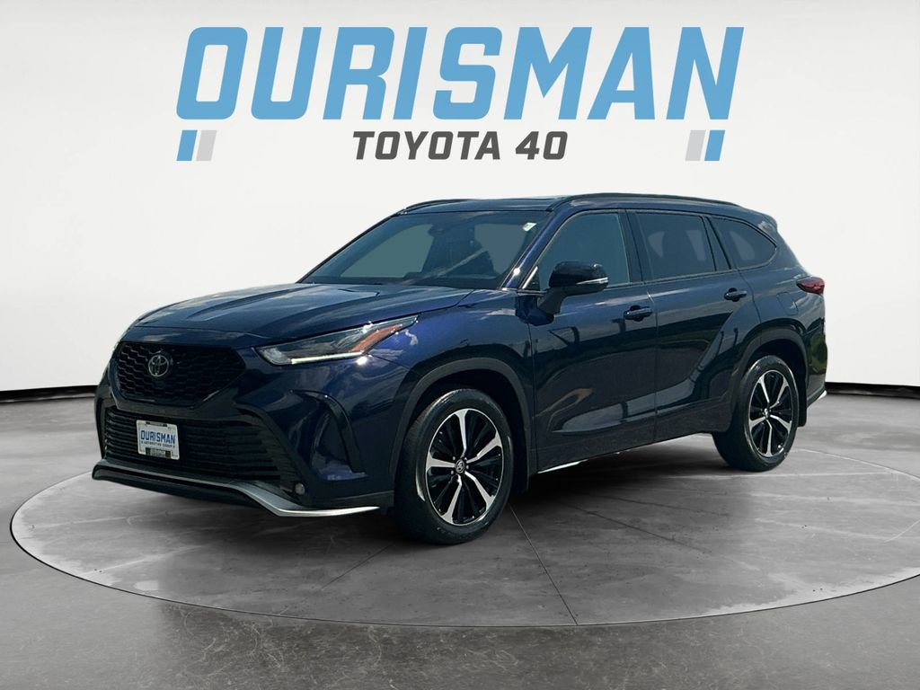 Used 2022 Toyota Highlander XSE with VIN 5TDLZRBH3NS207755 for sale in Frederick, MD