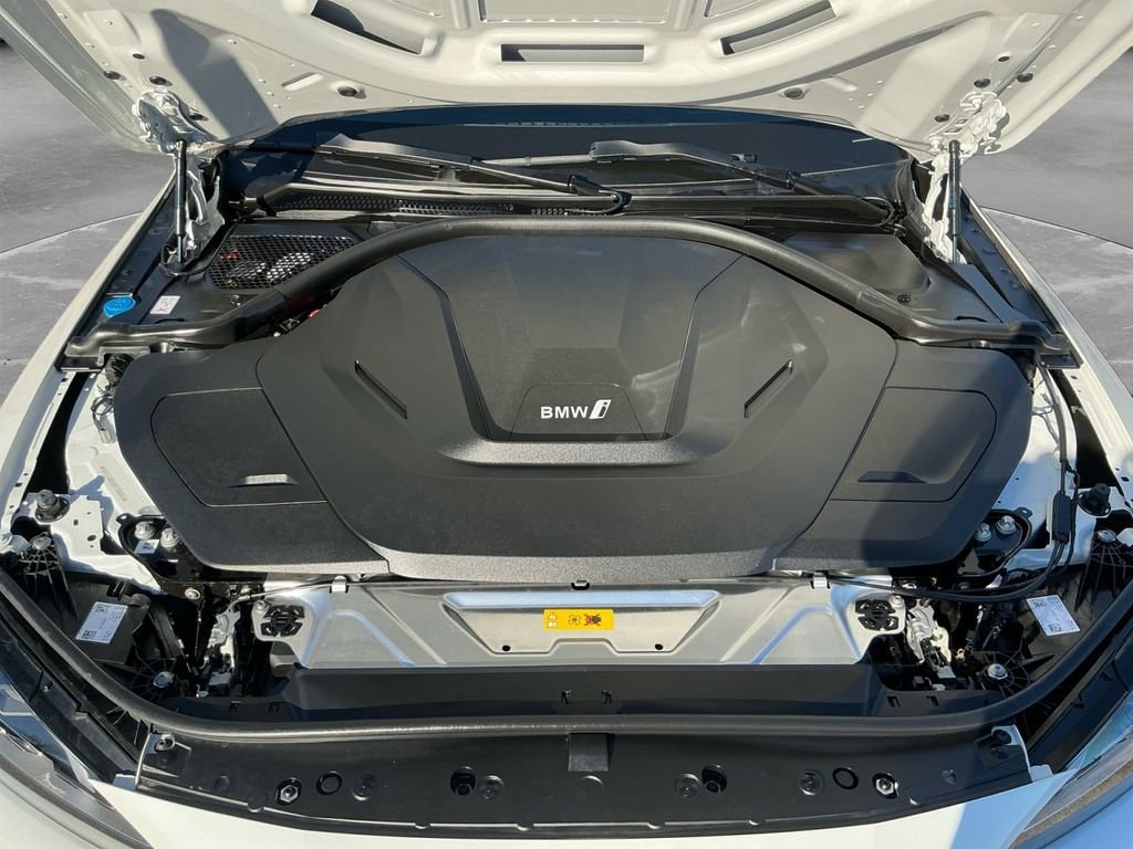 2025 BMW i4 40 - Photo 18