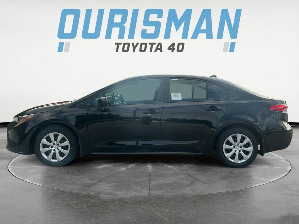 2026 Toyota Corolla LE photo 3