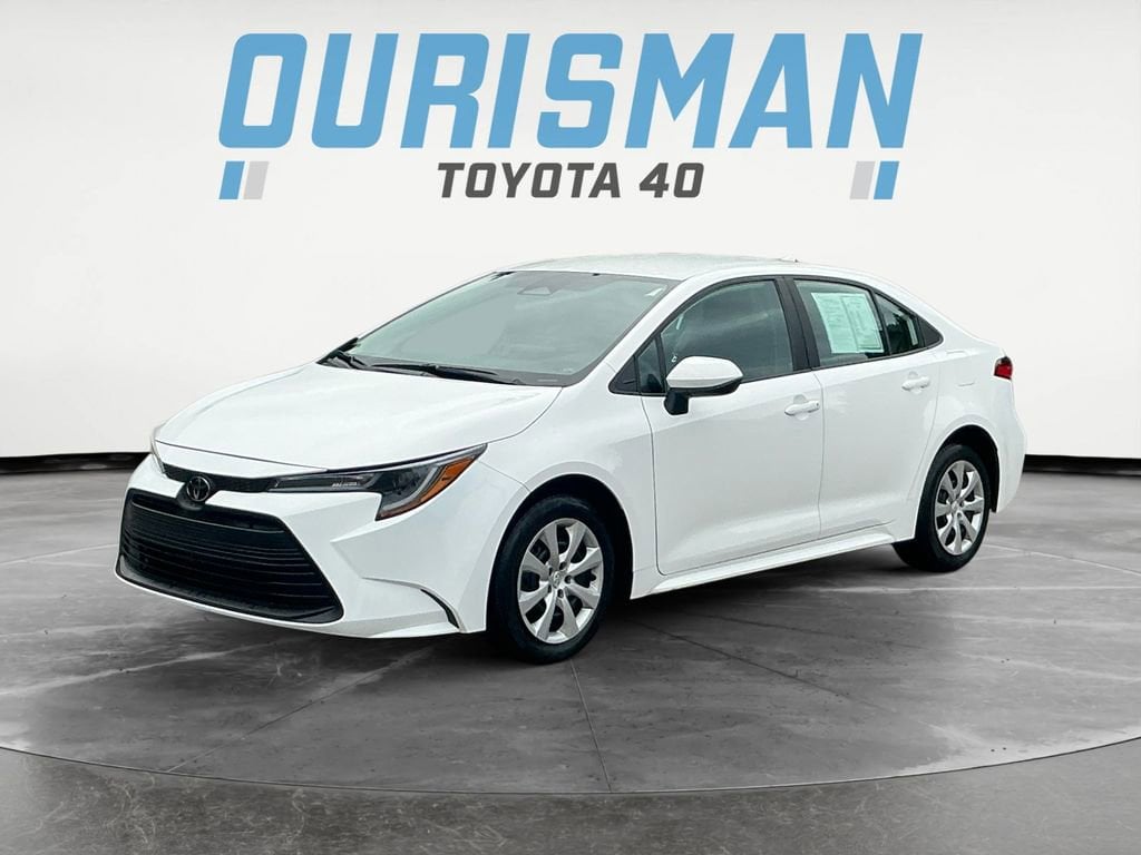 Used 2024 Toyota Corolla LE with VIN 5YFB4MDE3RP127371 for sale in Northfield, Minnesota
