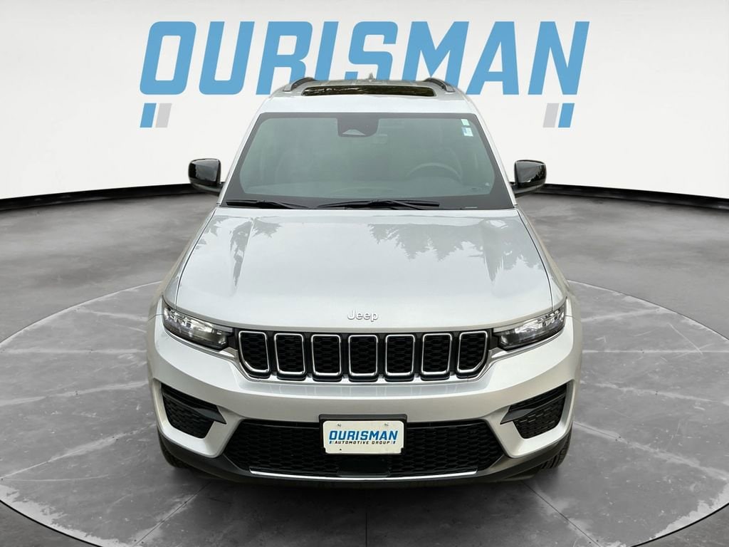 Used 2025 Jeep Grand Cherokee Laredo SUV