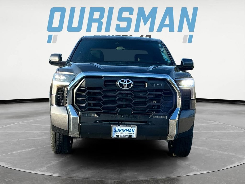 2025 Toyota Tundra SR5 - Photo 8