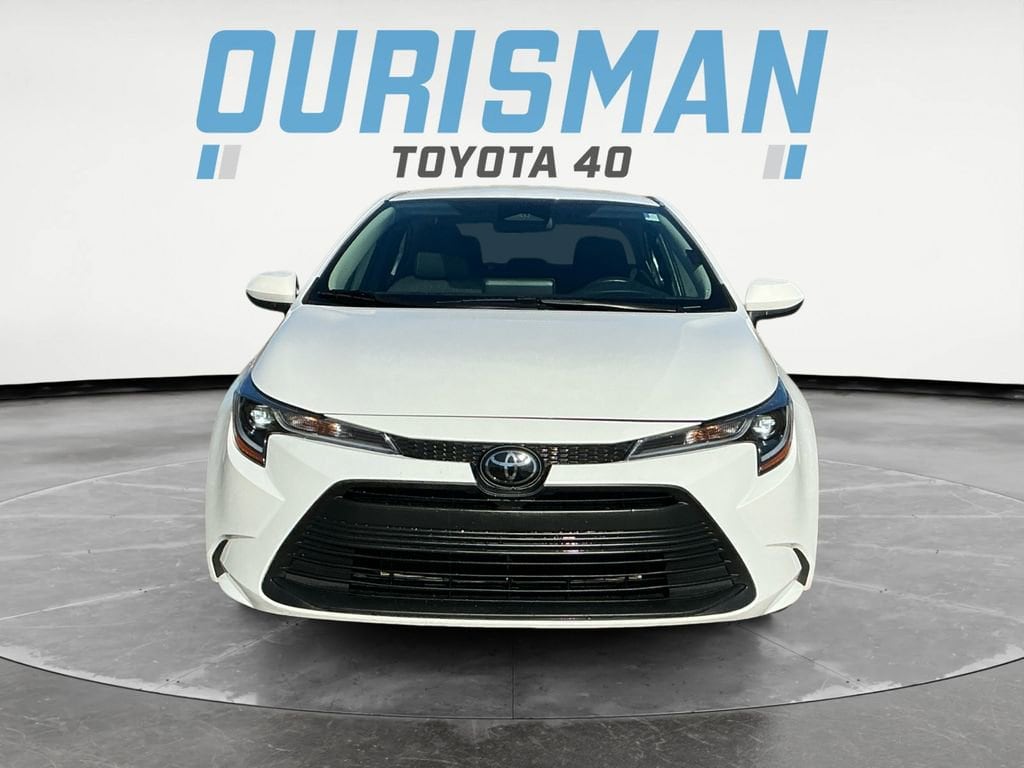 2023 Toyota Corolla LE's photo
