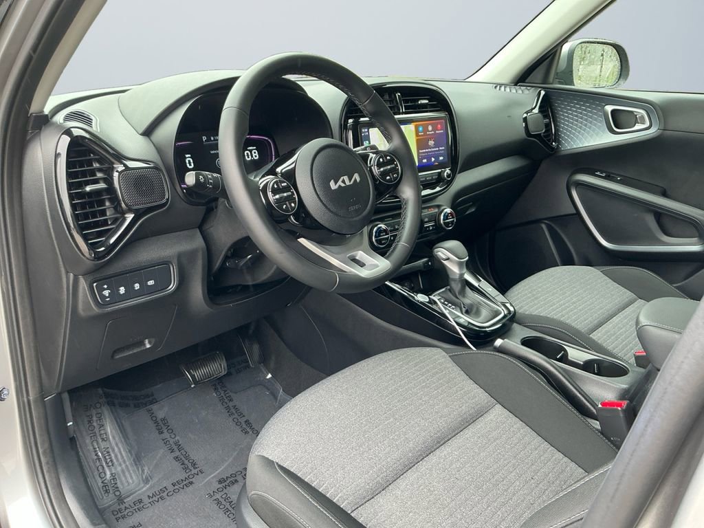 2023 Kia Soul EX - Photo 11