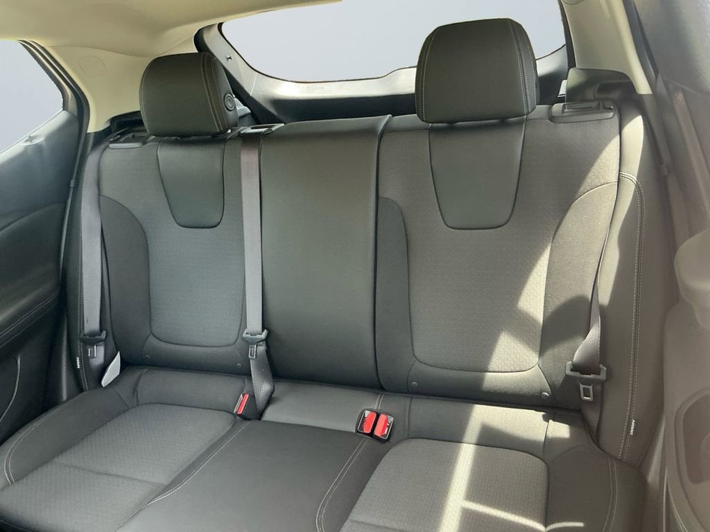 2025 Buick Encore GX Preferred - Photo 14