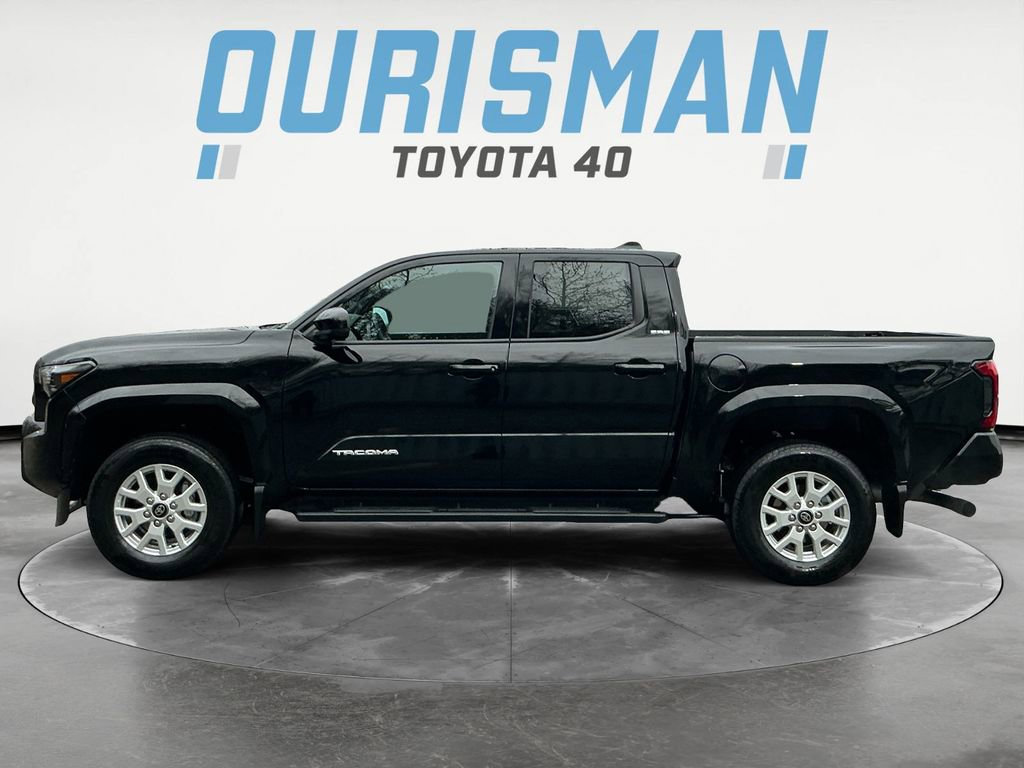2025 Toyota Tacoma SR5 photo 3