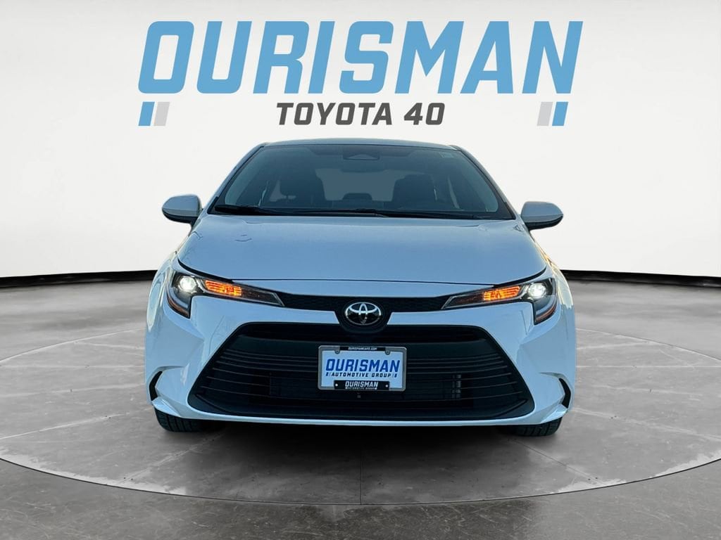 2026 Toyota Corolla LE's photo