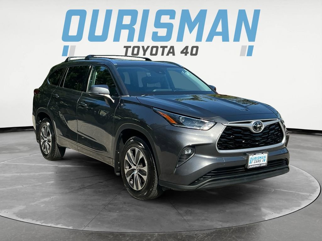 2021 Toyota Highlander XLE 4x4 V6's photo