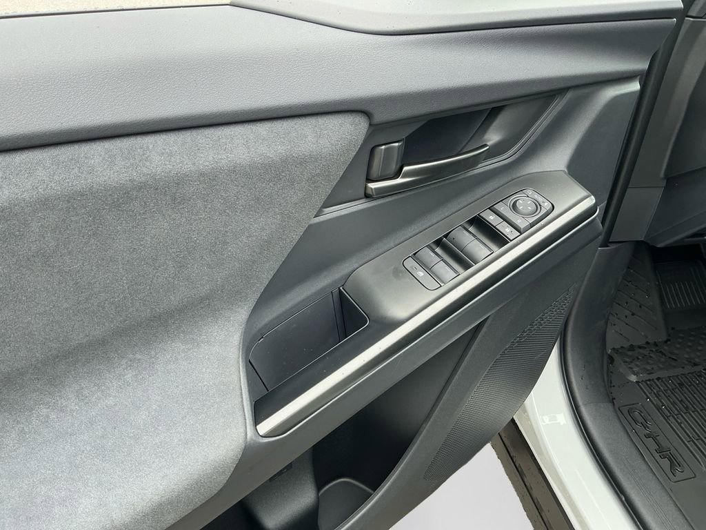 2026 Toyota C-HR SE - Photo 19