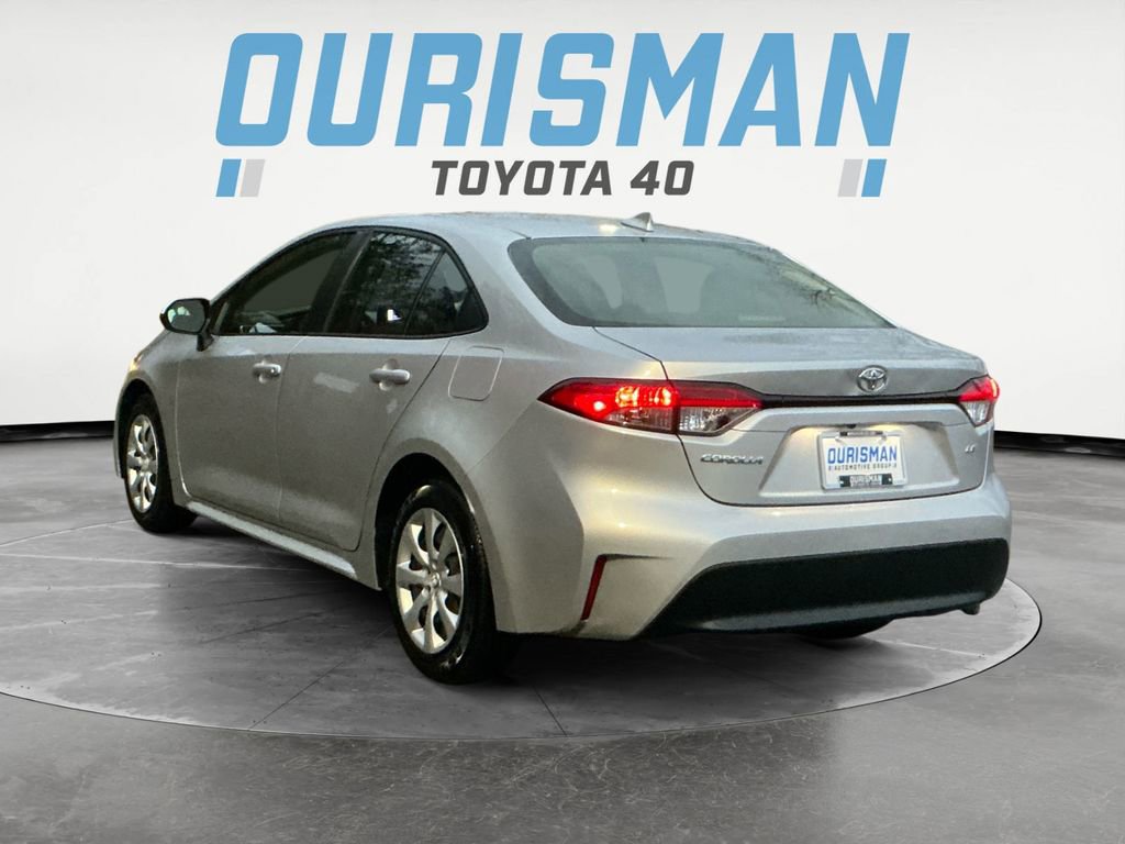 2023 Toyota Corolla LE photo 4