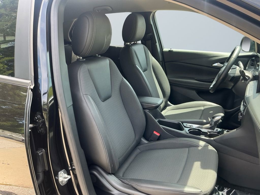 2025 Buick Encore GX Preferred - Photo 16