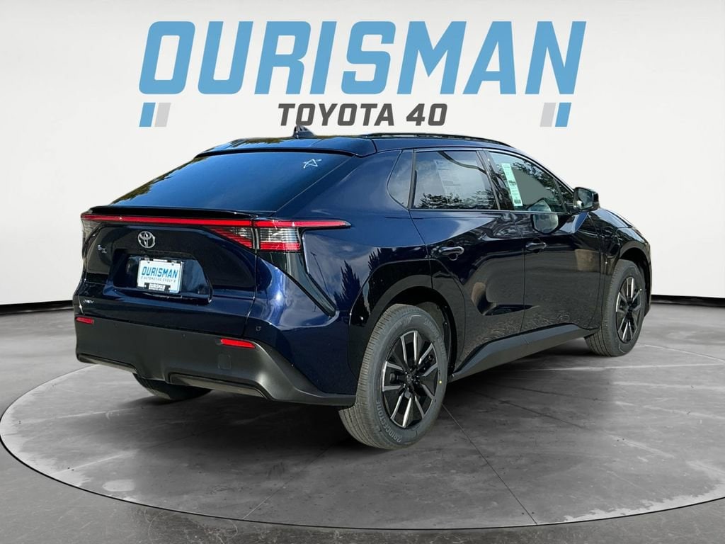 2026 Toyota bZ XLE - Photo 7