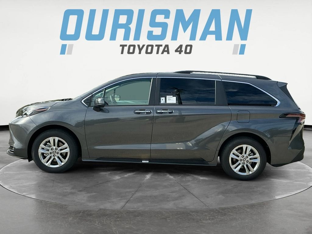 New 2025 Toyota Sienna XLE Van Passenger Van